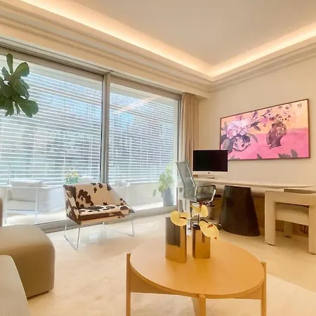 דירה New Luxury Spacious Apartment, Centrally Located מונטה קרלו